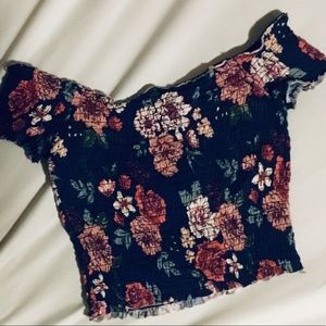 ✨FLORAL TOP✨